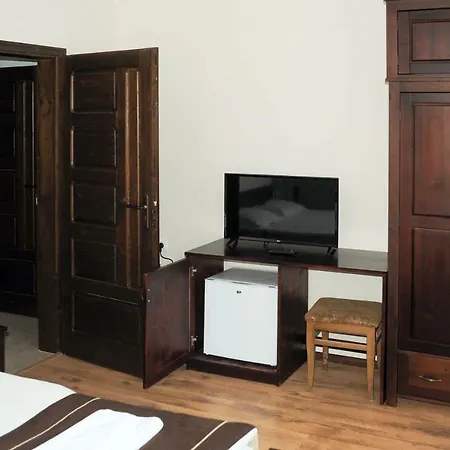 за гости в къща камелия 3*